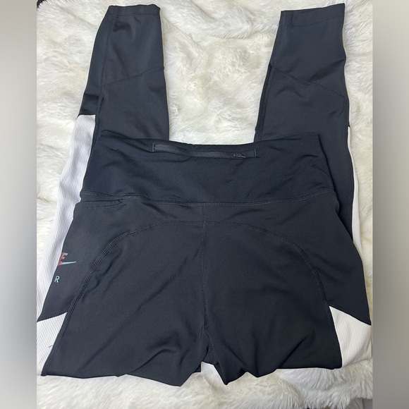 Nike Air Black and White Leggings - Picture 3 of 3